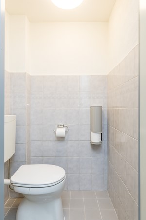 Foto - Te koop: Ruime gemoderniseerde instapklare hoekwoning met veel woonoppervlakte en tuin in de wijk Pronsebroek te Heerlen